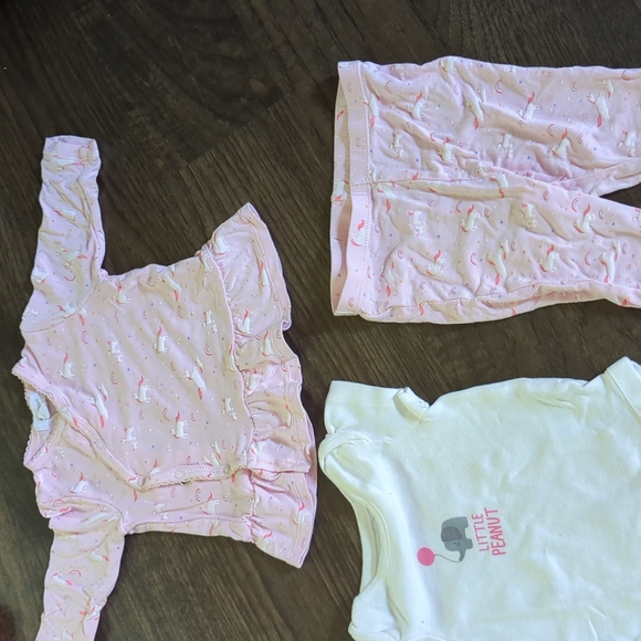 Carter's 0-3M Bundle - Picture 7 of 11